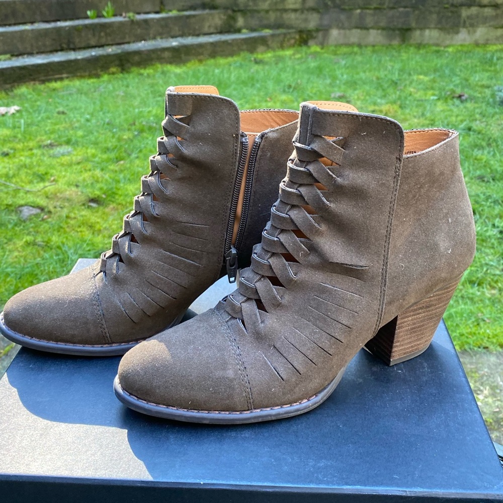Mossimo Brown Booties